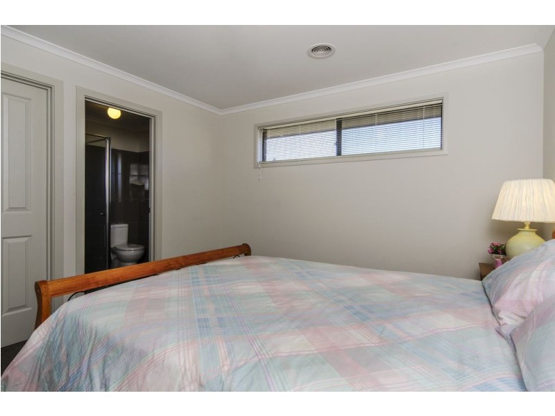 24 Orbit Court, Woodcroft SA 5162