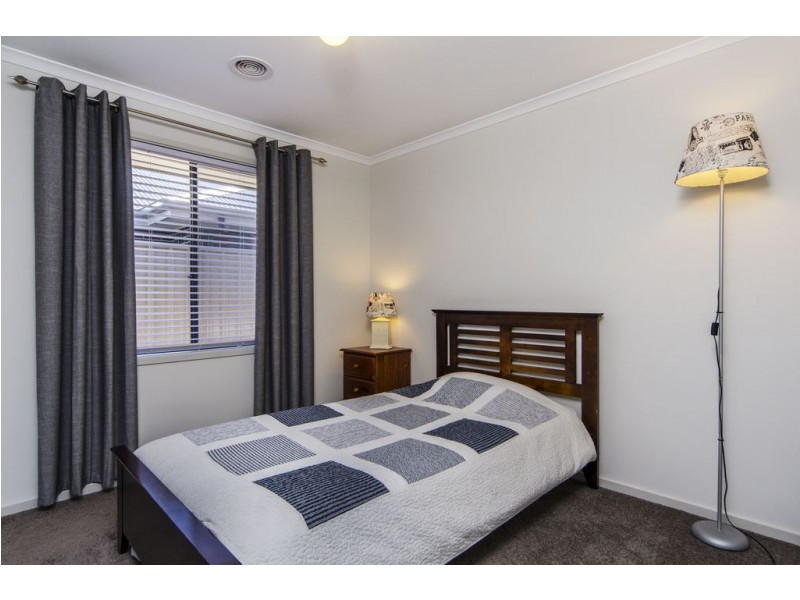 24 Orbit Court, Woodcroft SA 5162