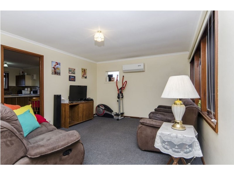 22 Buenavista Crescent, Hackham West SA 5163