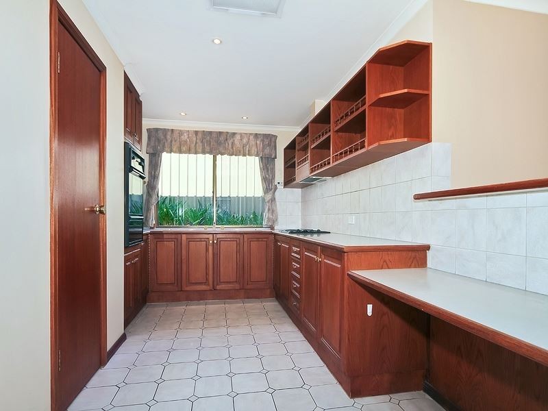 8 Farnsworth Drive, Morphett Vale SA 5162