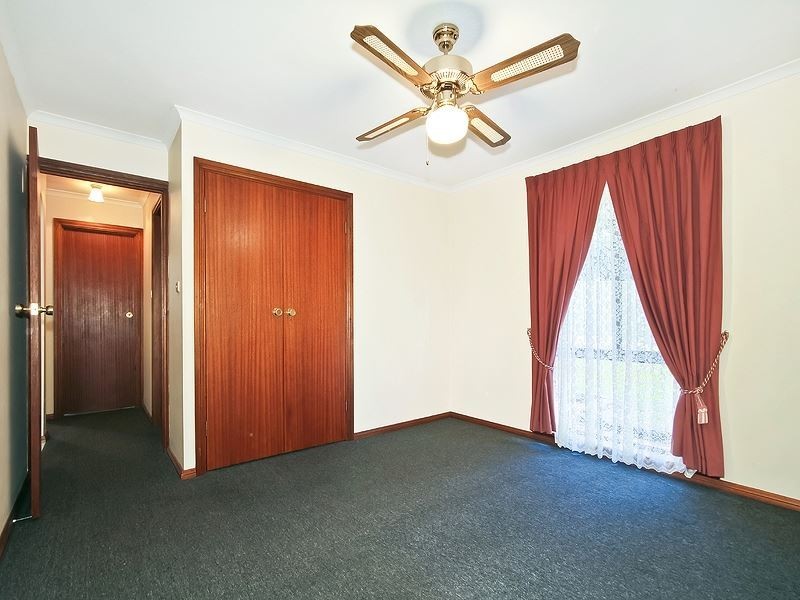 8 Farnsworth Drive, Morphett Vale SA 5162