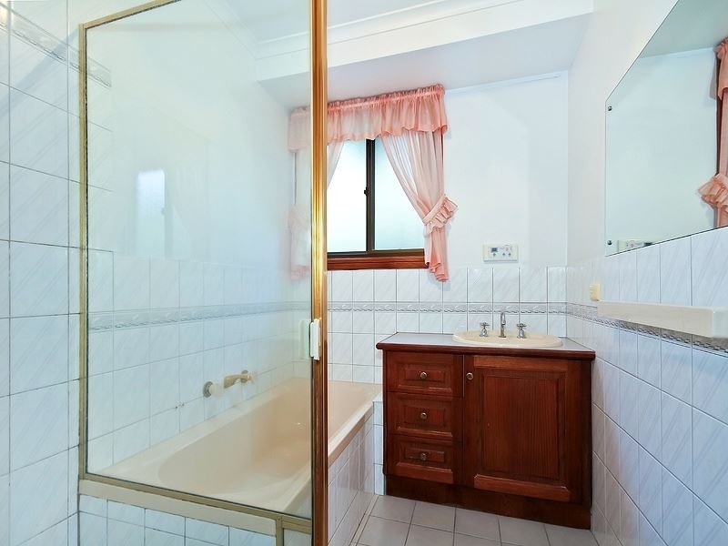 8 Farnsworth Drive, Morphett Vale SA 5162