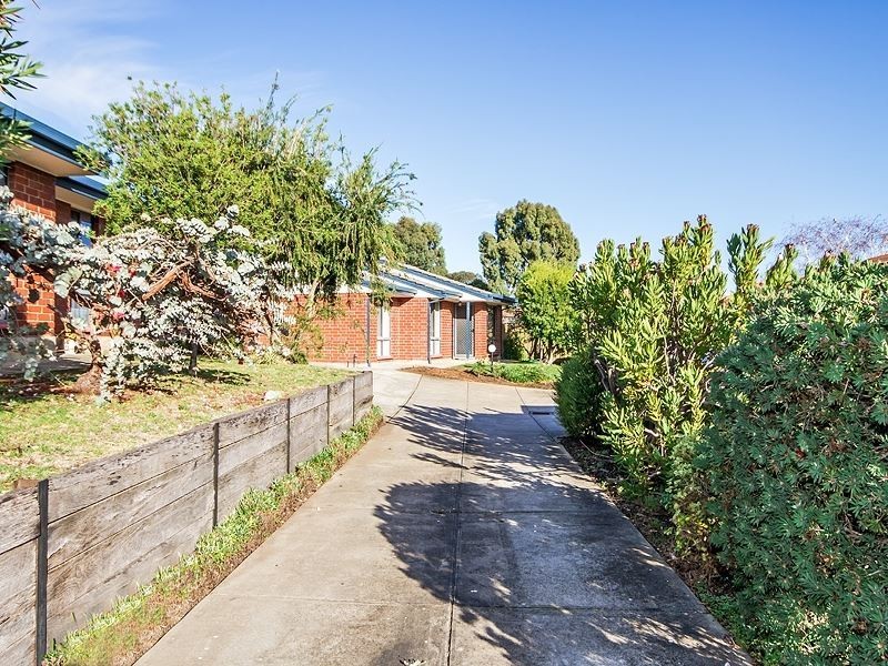 9/11 Ash Street, Aberfoyle Park SA 5159