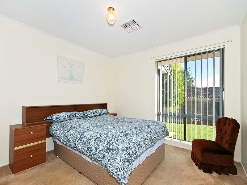 9/11 Ash Street, Aberfoyle Park SA 5159