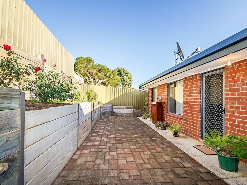 9/11 Ash Street, Aberfoyle Park SA 5159