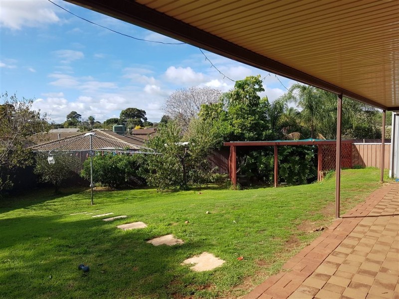 42 Kathryn Drive, Morphett Vale SA 5162