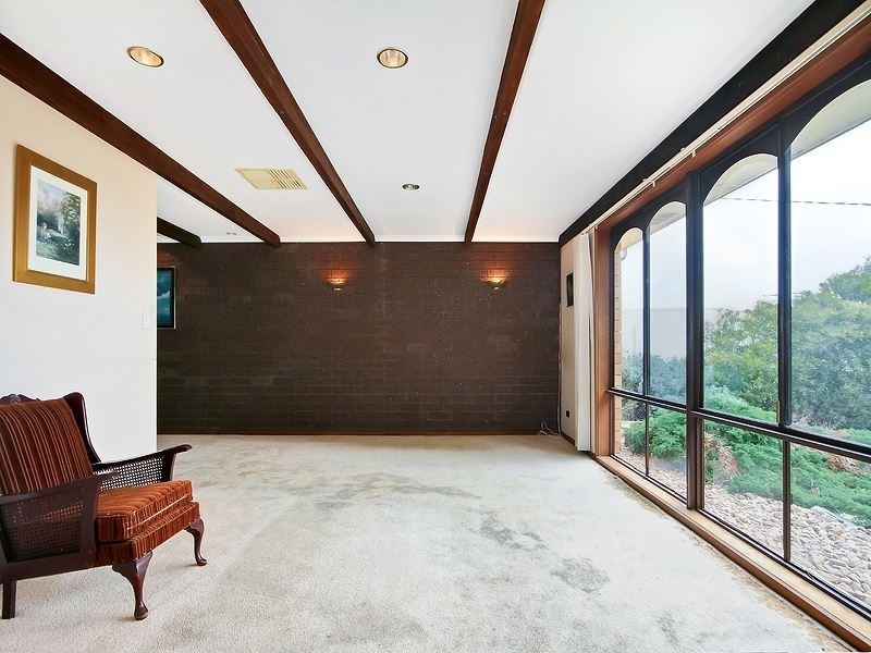 33 Kurnabinna Terrace, Hallett Cove SA 5158