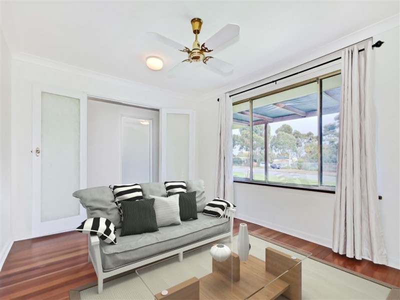 28 Sunningdale Drive, Christie Downs SA 5164