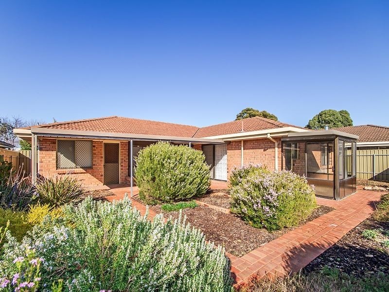 4 Banks Road, Woodcroft SA 5162