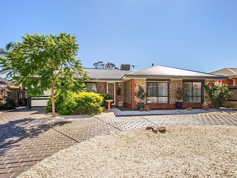 28 Derek Crescent, Morphett Vale SA 5162