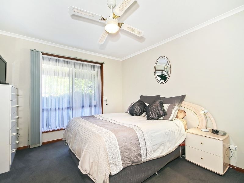 28 Derek Crescent, Morphett Vale SA 5162