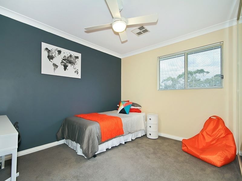 69 Collins Parade, Hackham SA 5163