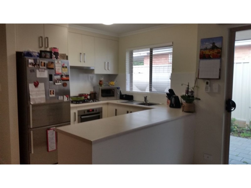 12 Raphael Crescent, Morphett Vale SA 5162