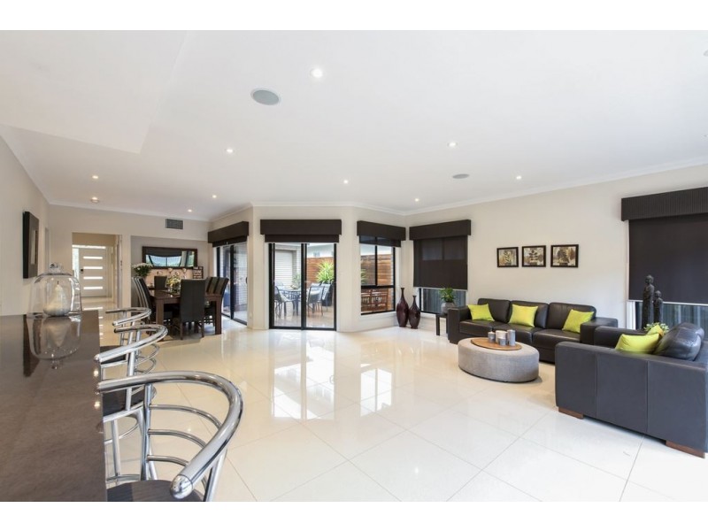 16 Woods View, Craigburn Farm SA 5051