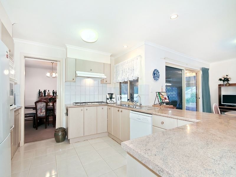 35 Horseshoe Drive, Woodcroft SA 5162