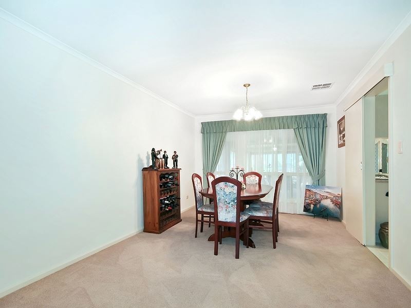 35 Horseshoe Drive, Woodcroft SA 5162