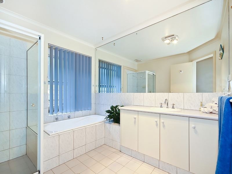 35 Horseshoe Drive, Woodcroft SA 5162