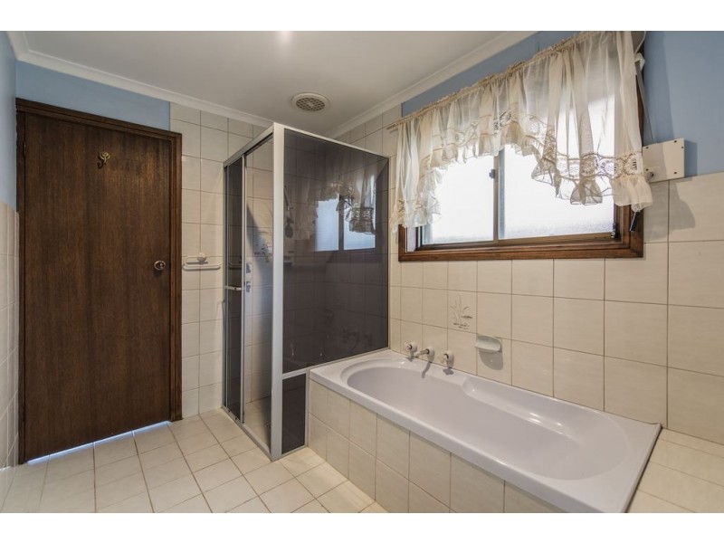 5 Ellis Avenue, Morphett Vale SA 5162