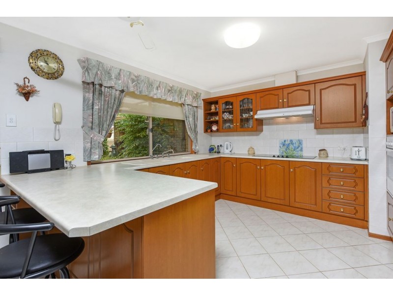 6 Valley View Drive, Mclaren Vale SA 5171