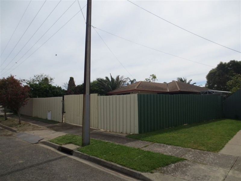 10 Antony Street, Christie Downs SA 5164