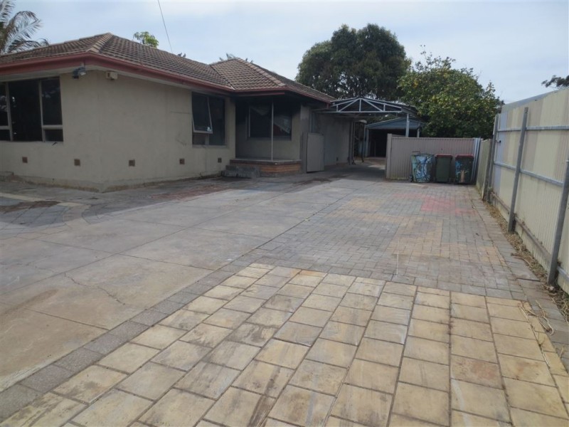 10 Antony Street, Christie Downs SA 5164