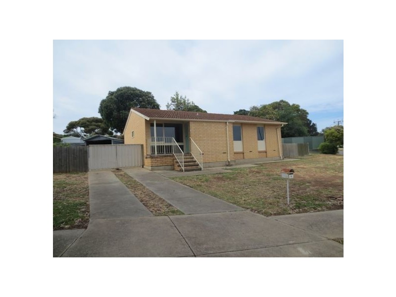 8 Eugene Crescent, Christie Downs SA 5164