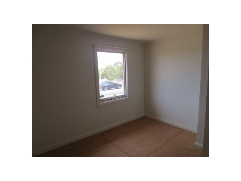 8 Eugene Crescent, Christie Downs SA 5164