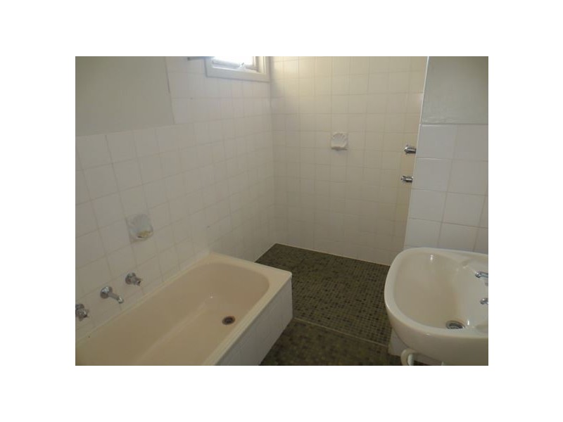 8 Eugene Crescent, Christie Downs SA 5164