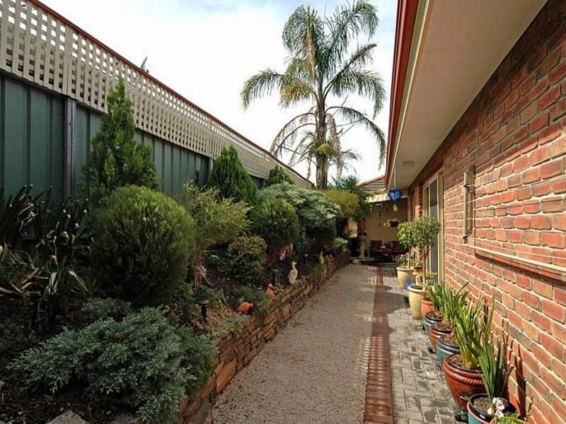 14 Cranbourne Drive, O’halloran Hill SA 5158