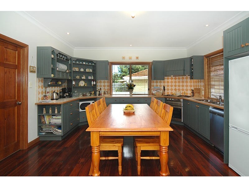 33 Trim Crescent, Old Noarlunga SA 5168