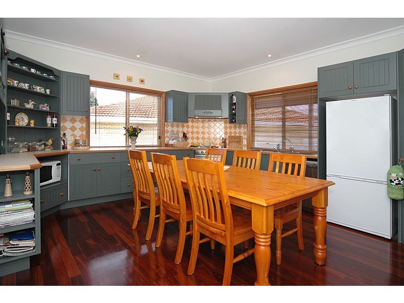 33 Trim Crescent, Old Noarlunga SA 5168