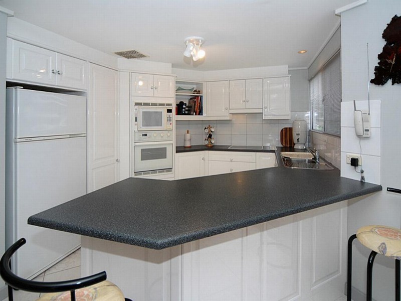 10 Lucretia way, Hallett Cove SA 5158