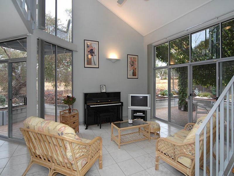 10 Lucretia way, Hallett Cove SA 5158