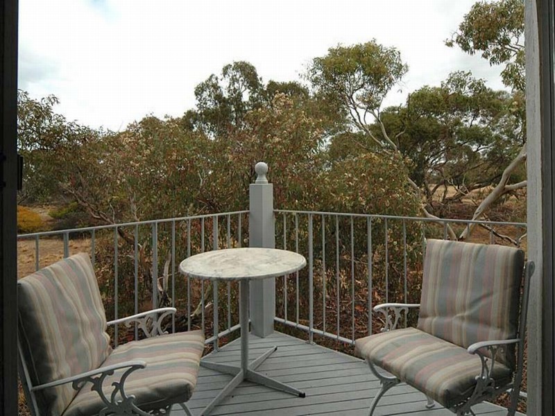 10 Lucretia way, Hallett Cove SA 5158