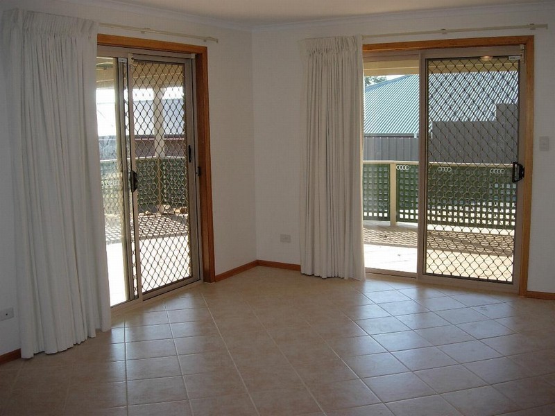 26 Horseshoe Drive, Woodcroft SA 5162