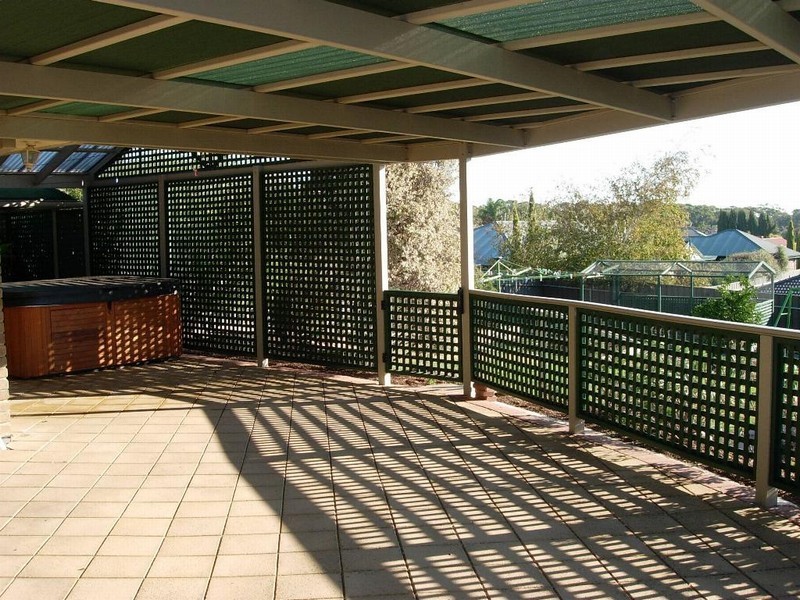 26 Horseshoe Drive, Woodcroft SA 5162