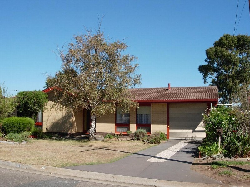 5 Salisbury Avenue, Morphett Vale SA 5162