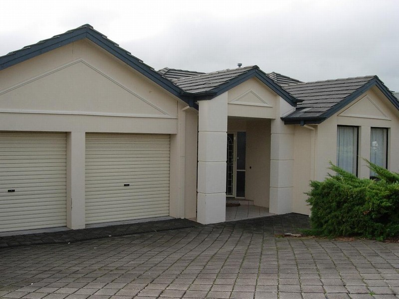 6 Partalunga Circuit, Woodcroft SA 5162