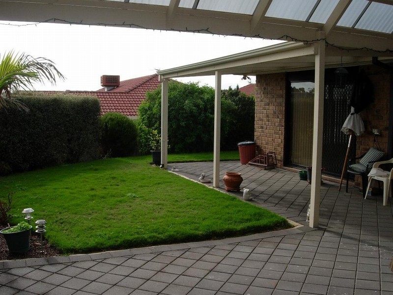 6 Partalunga Circuit, Woodcroft SA 5162