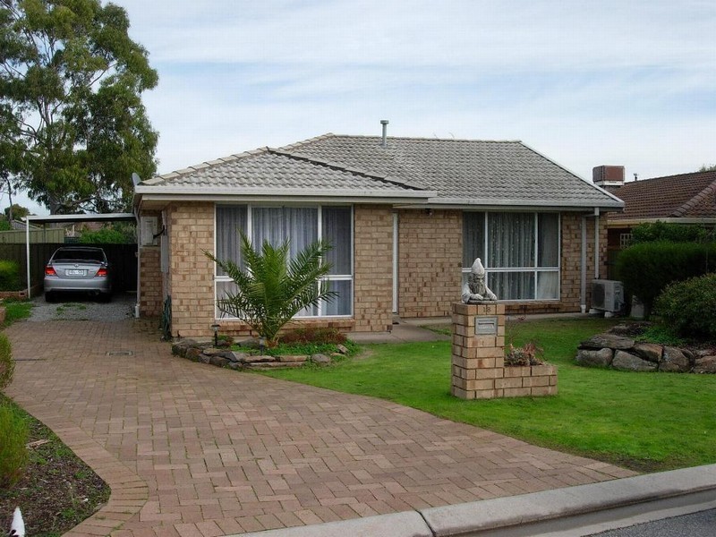18 Coonawarra Close, Woodcroft SA 5162
