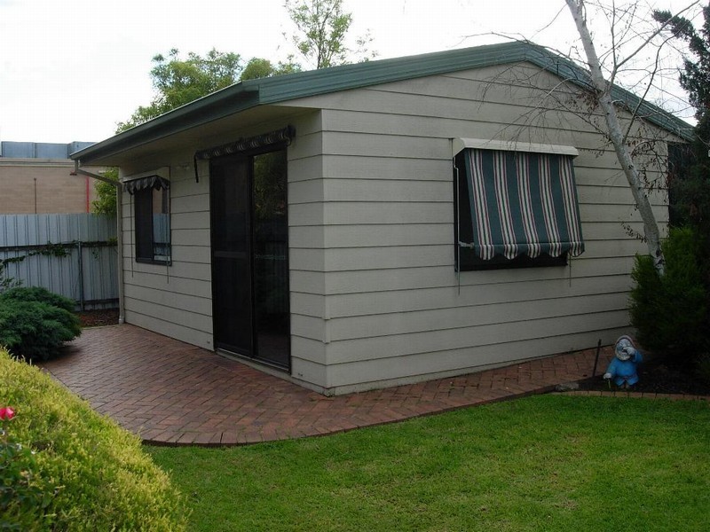 17 Wahratta Avenue, Morphett Vale SA 5162