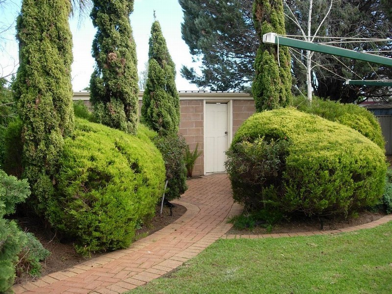17 Wahratta Avenue, Morphett Vale SA 5162