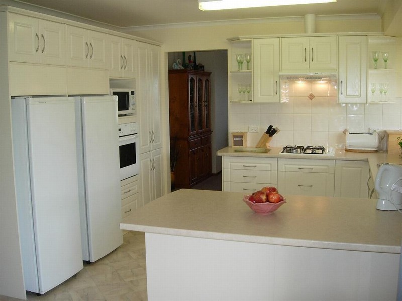 18 Diosma Drive, Morphett Vale SA 5162