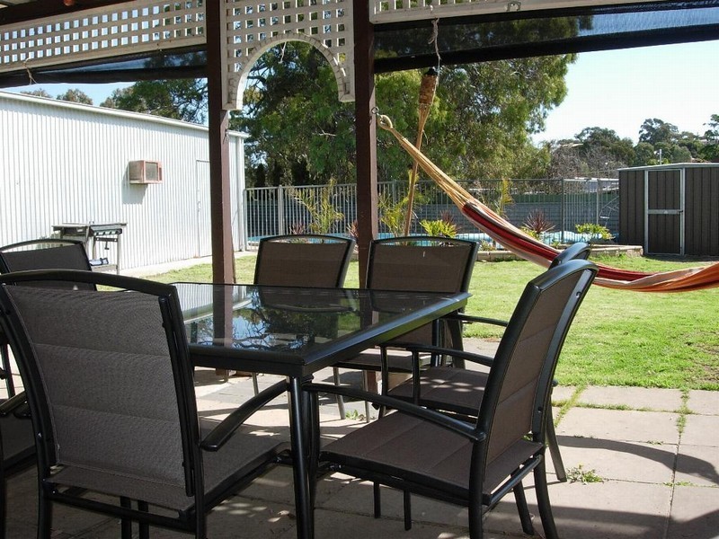 16 Emberton Place, Morphett Vale SA 5162