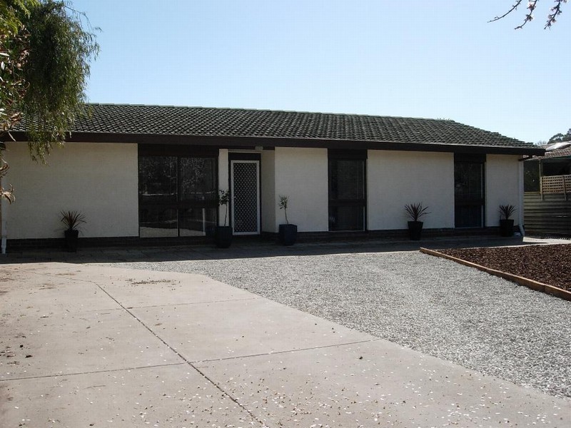 16 Emberton Place, Morphett Vale SA 5162
