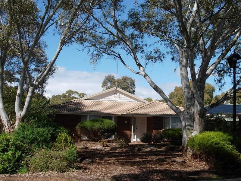 8 Stone Bridge Drive, Onkaparinga Hills SA 5163
