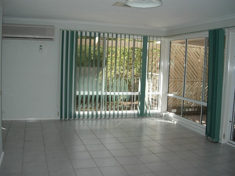 8 Stone Bridge Drive, Onkaparinga Hills SA 5163