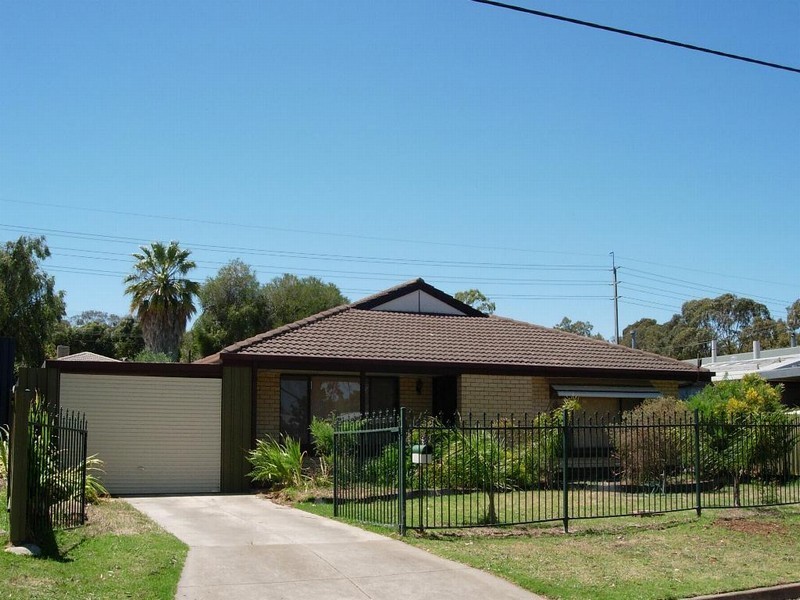4 Eva Street, Morphett Vale SA 5162