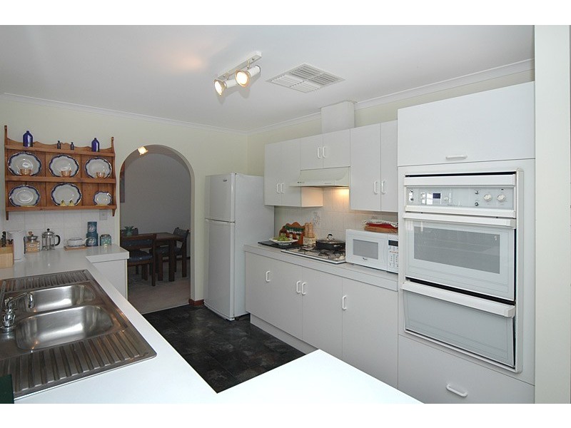 6 Barry Street, Port Noarlunga SA 5167