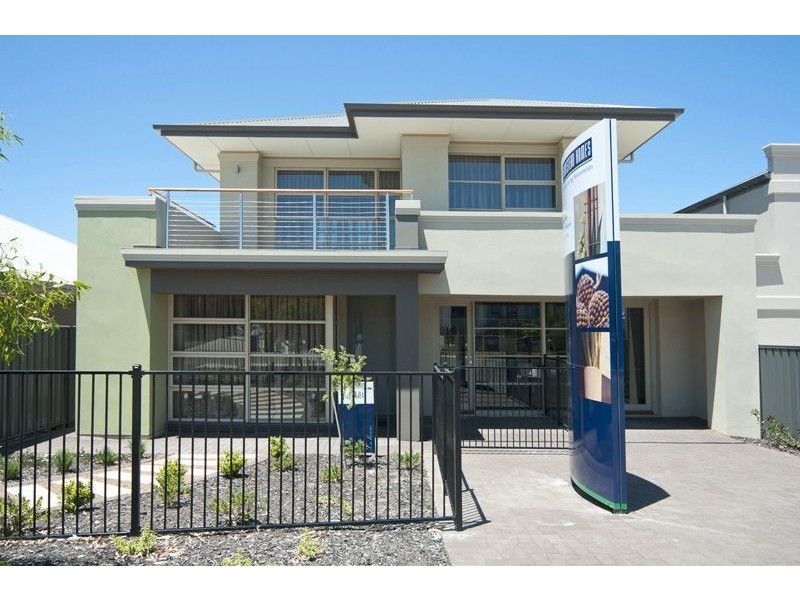 82 Highfield Drive, Craigburn Farm SA 5051